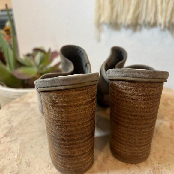 BP Grey suede peep-toe mules with a chunky heel 8.5 - Picture 5 of 8